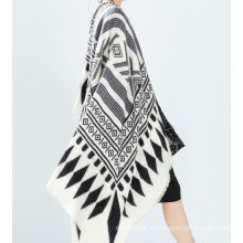 La mujer suave de la cachemira siente similar el mantón a cuadros blanco y negro de los abrigos del mantón (SP281)